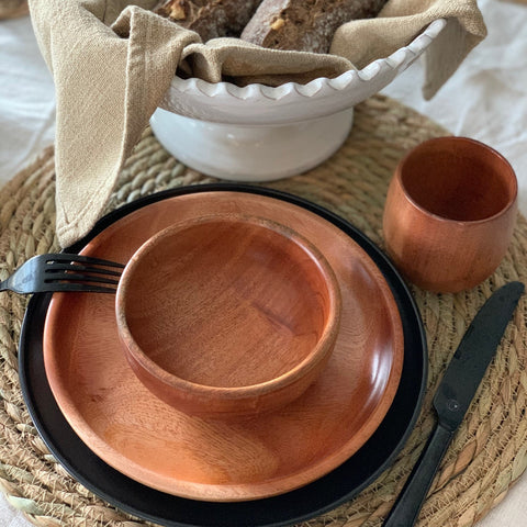 Frühstücksteller aus Holz